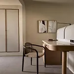 Omeon Mykonos מלון 5*